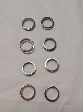 🔴5/$25 Mixed Metal Stackable Fidget Ring Set with Iridescent Accent